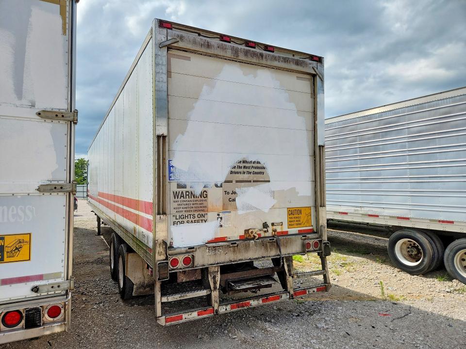 63768186 :رقم المزاد ، 1UYVS24835M407212 vin ، 2005 Utility Trailer Trailer مزاد بيع