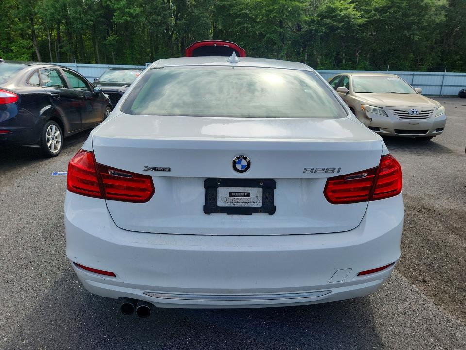 2013 Bmw 328 მანქანა იყიდება აუქციონზე, vin: WBA3B5C5XDF596780, აუქციონის ნომერი: 62634356