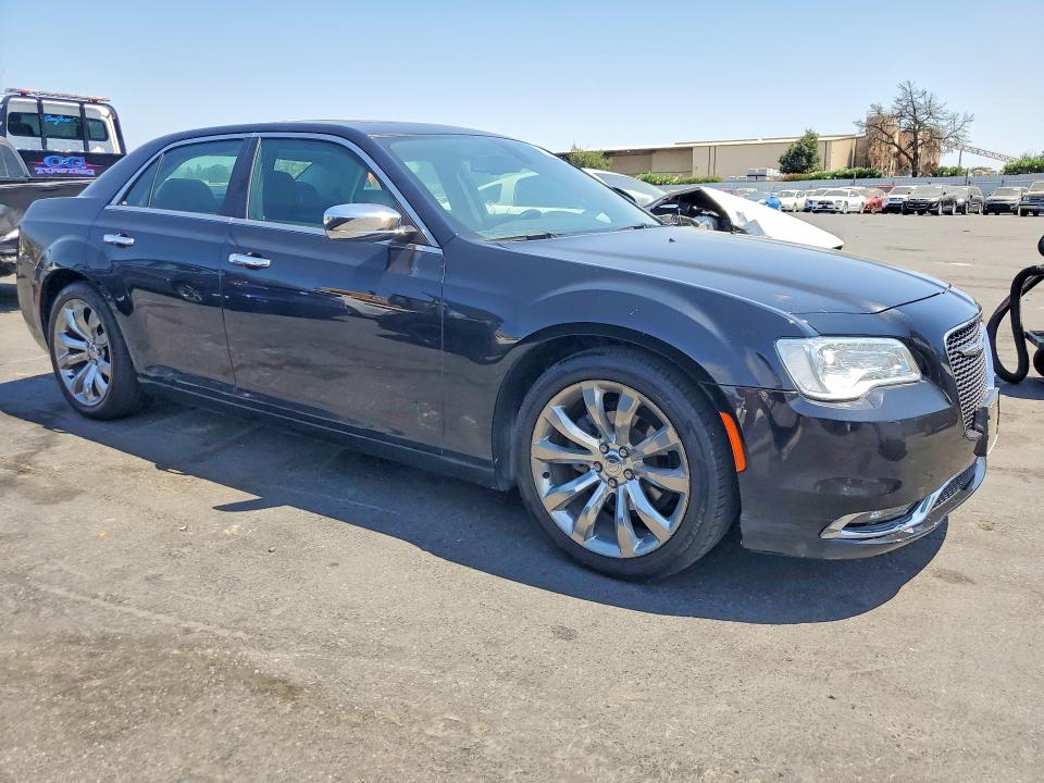Продажа на аукционе авто 2017 Chrysler 300c, vin: 2C3CCAEG7HH668003, номер лота: 63914816