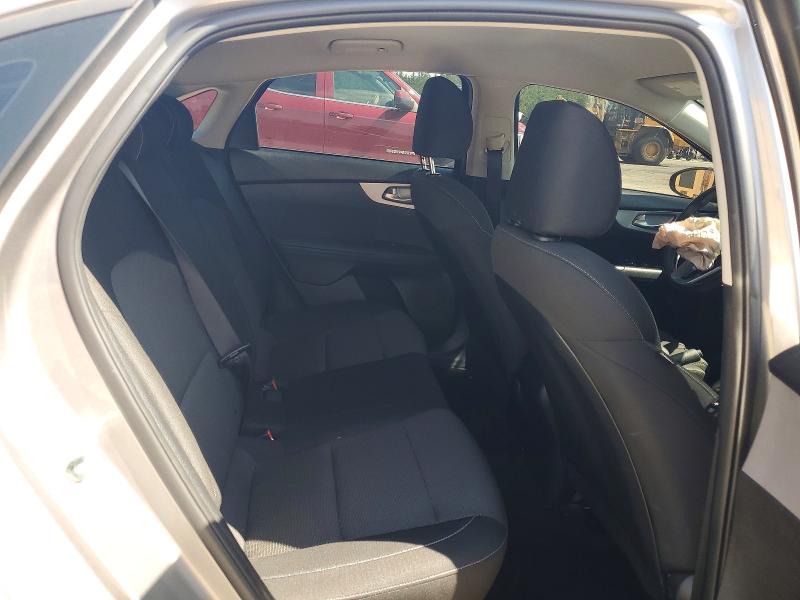 63877136 :رقم المزاد ، 3KPF24AD3RE815259 vin ، 2024 Kia Forte مزاد بيع