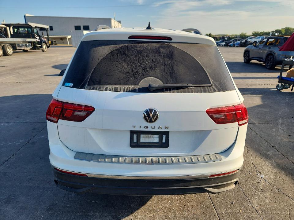 2022 Volkswagen Tiguan მანქანა იყიდება აუქციონზე, vin: 3VV1B7AX8NM143576, აუქციონის ნომერი: 66205456