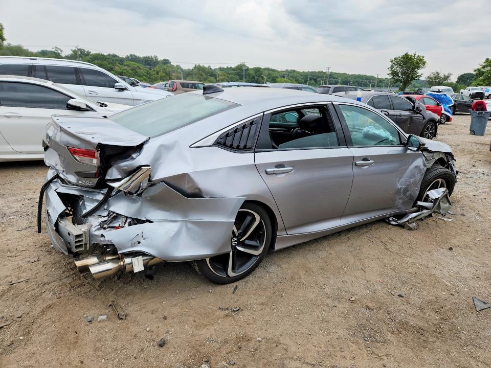 Aukcja sprzedaży 2018 Honda Accord, vin: 1HGCV2F35JA040888, numer aukcji: 64815416