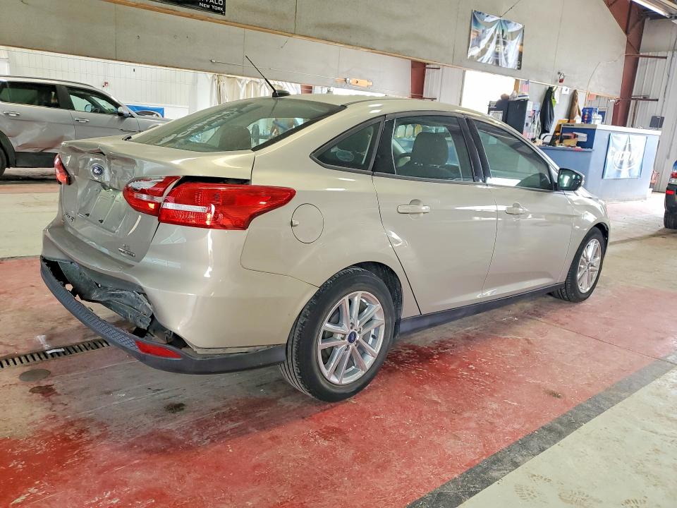 64402396 :رقم المزاد ، 1FADP3F28GL365726 vin ، 2016 Ford Focus مزاد بيع