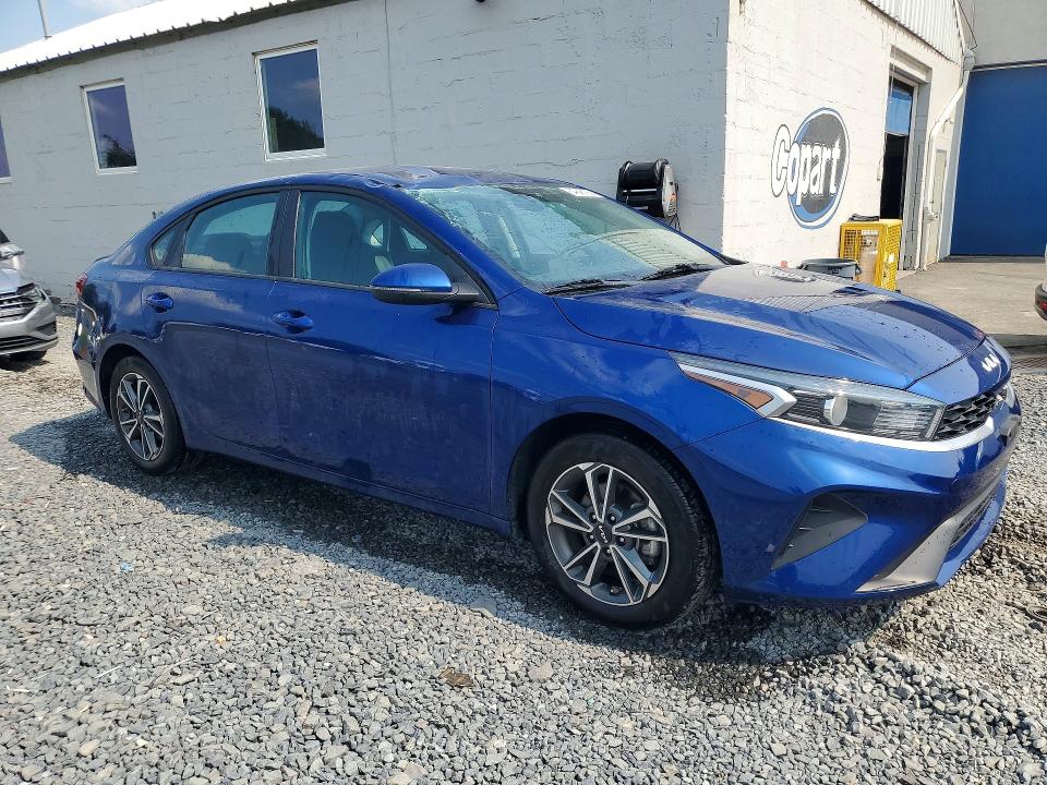 64946166 :رقم المزاد ، 3KPF24ADXNE471505 vin ، 2022 Kia Forte مزاد بيع