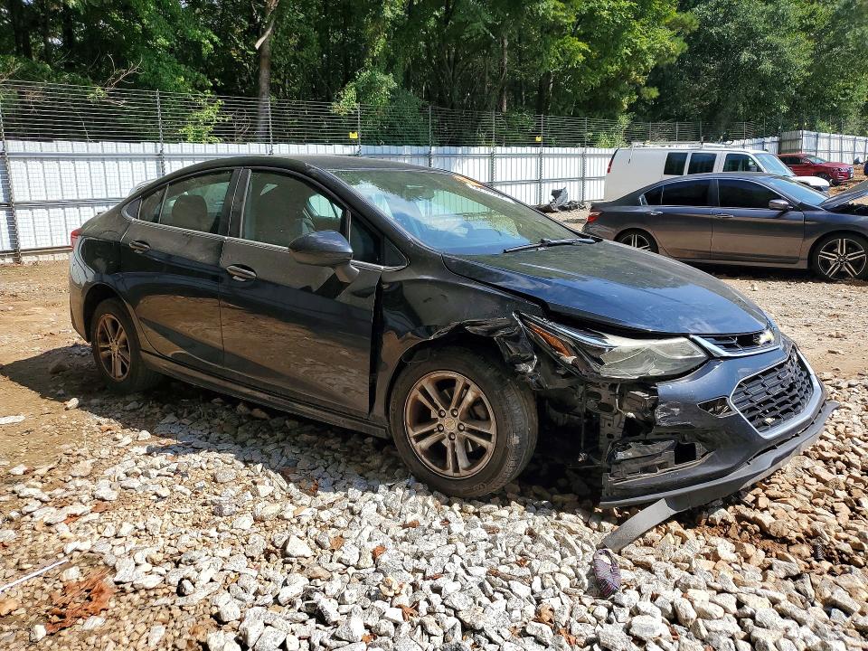 2017 Chevrolet Cruze მანქანა იყიდება აუქციონზე, vin: 1G1BE5SM2H7113032, აუქციონის ნომერი: 66573446