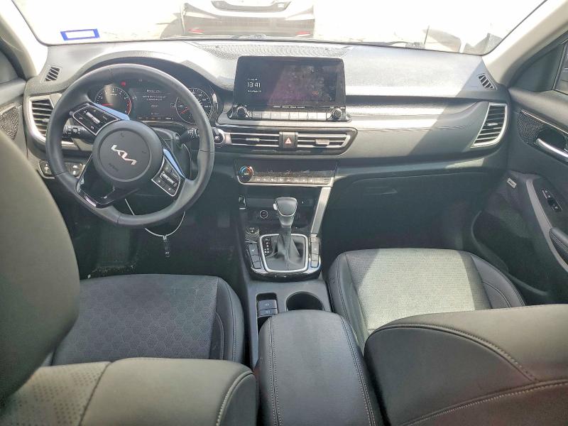 2023 Kia Seltos მანქანა იყიდება აუქციონზე, vin: KNDETCA21P7360930, აუქციონის ნომერი: 66829456