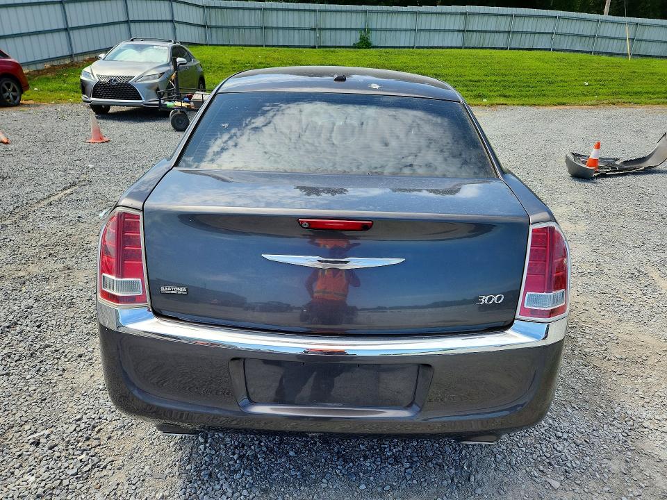 2014 Chrysler 300 მანქანა იყიდება აუქციონზე, vin: 2C3CCAAGXEH321296, აუქციონის ნომერი: 66610636