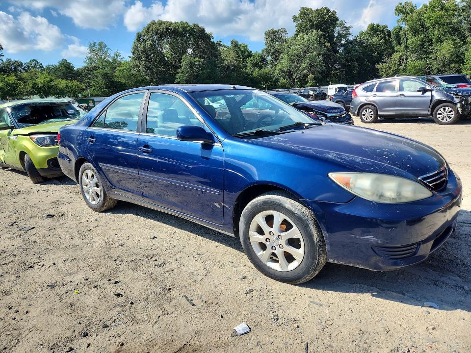 61645546 :رقم المزاد ، 4T1BE32K25U074669 vin ، 2005 Toyota Camry مزاد بيع