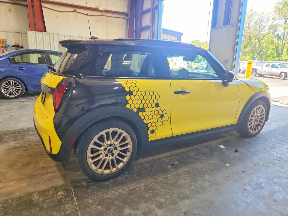 Продаж на аукціоні авто 2025 Mini Cooper, vin: WMW23GD02S2W16290, номер лоту: 65891436