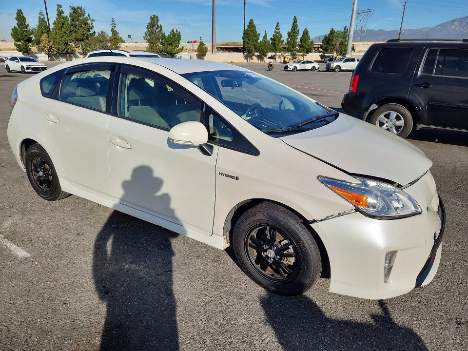 2015 Toyota Prius მანქანა იყიდება აუქციონზე, vin: JTDKN3DU4F1995815, აუქციონის ნომერი: 65130426