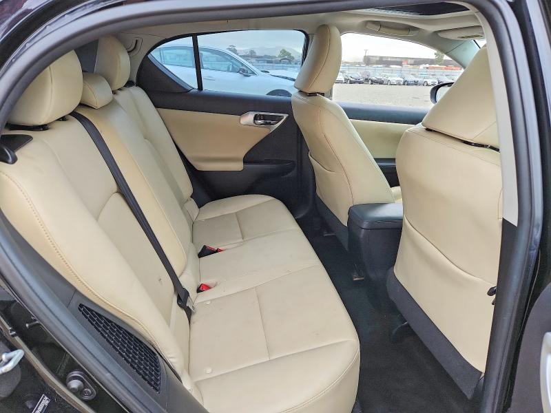 64413526 :رقم المزاد ، JTHKD5BH2B2005574 vin ، 2011 Lexus Ct مزاد بيع