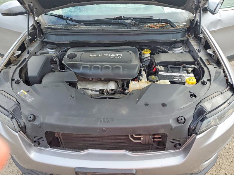 66352586 :رقم المزاد ، 1C4PJMLBXKD104684 vin ، 2019 Jeep Cherokee مزاد بيع