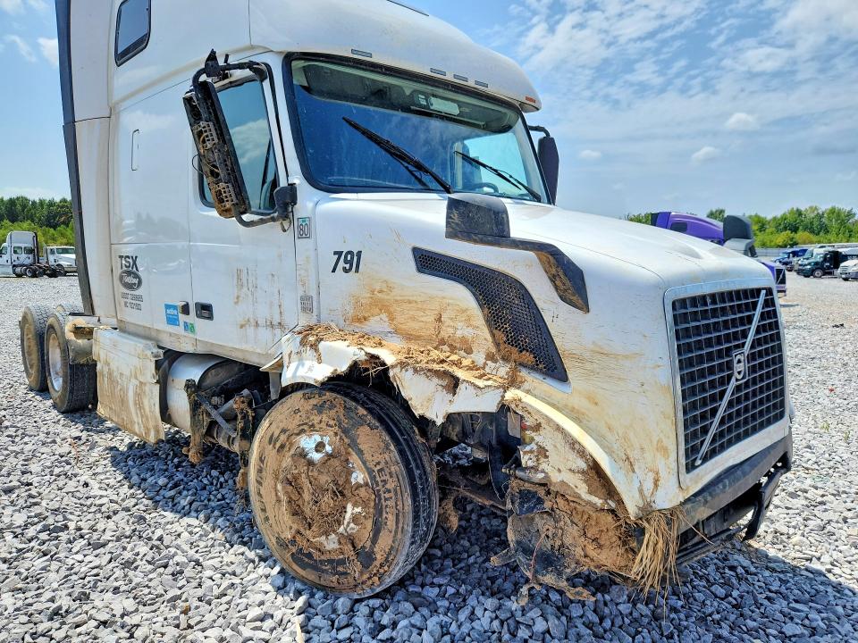 Продаж на аукціоні авто 2016 Volvo Vnl, vin: 4V4NC9EHXGN947791, номер лоту: 65175906
