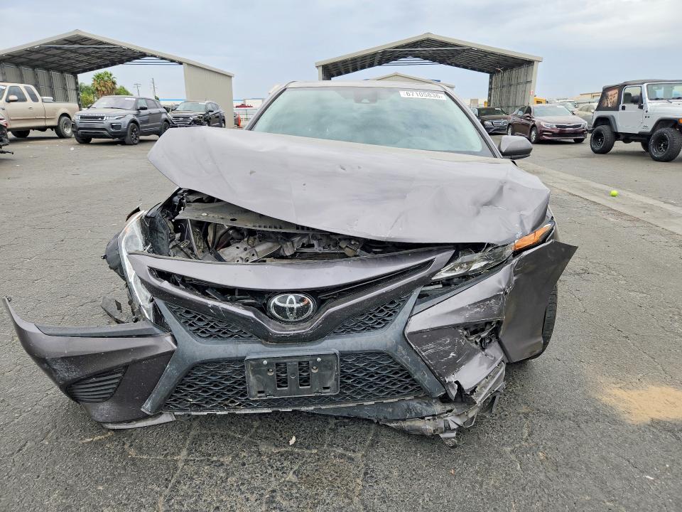 2020 Toyota Camry მანქანა იყიდება აუქციონზე, vin: 4T1G11AK1LU349632, აუქციონის ნომერი: 67105836