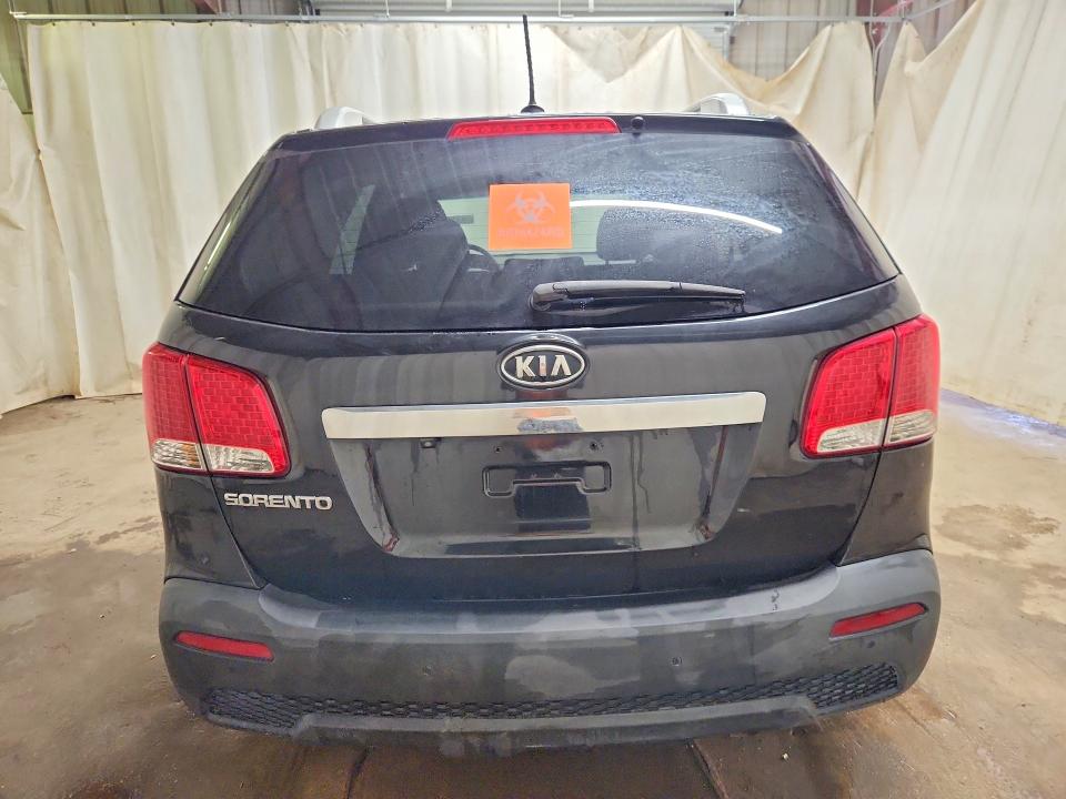 63532106 :رقم المزاد ، 5XYKT3A18BG065636 vin ، 2011 Kia Sorento مزاد بيع