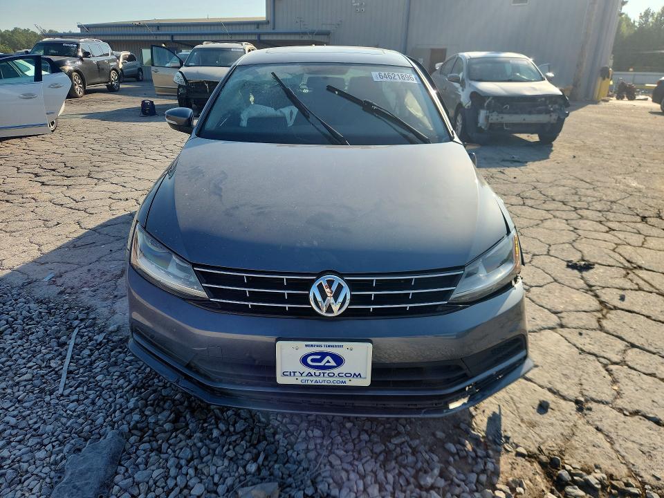 2018 Volkswagen Jetta მანქანა იყიდება აუქციონზე, vin: 3VWDB7AJ3JM251702, აუქციონის ნომერი: 64621896