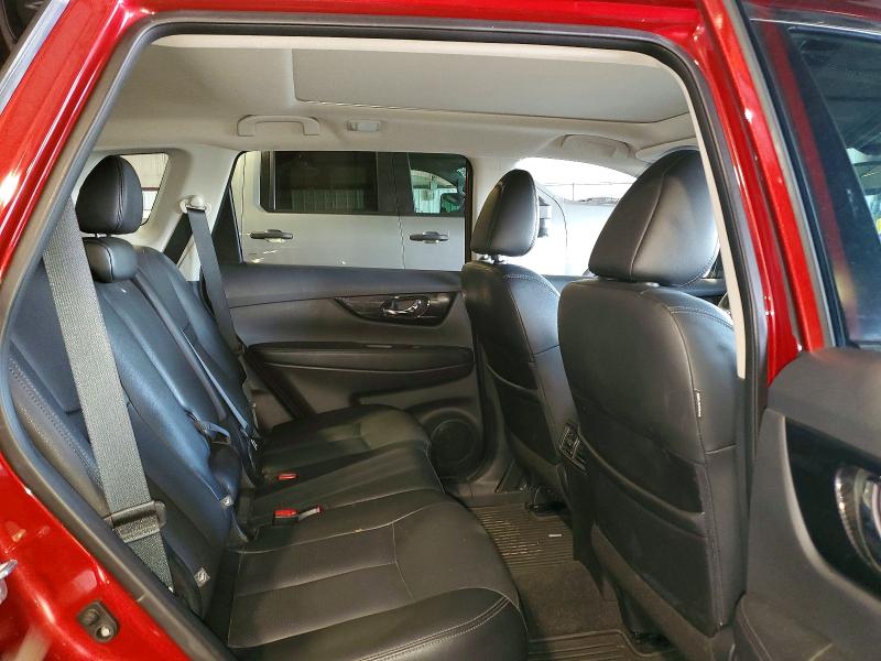 65056406 :رقم المزاد ، 5N1AT2MT8JC828529 vin ، 2018 Nissan Rogue مزاد بيع