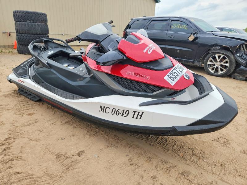 63572966 :رقم المزاد ، YDV01575C010 vin ، 2010 Sea-doo Gtx215 مزاد بيع