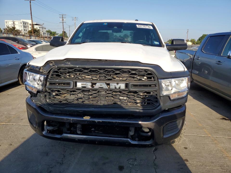 63776116 :رقم المزاد ، 3C6UR5HL9MG601595 vin ، 2021 Ram 2500 مزاد بيع