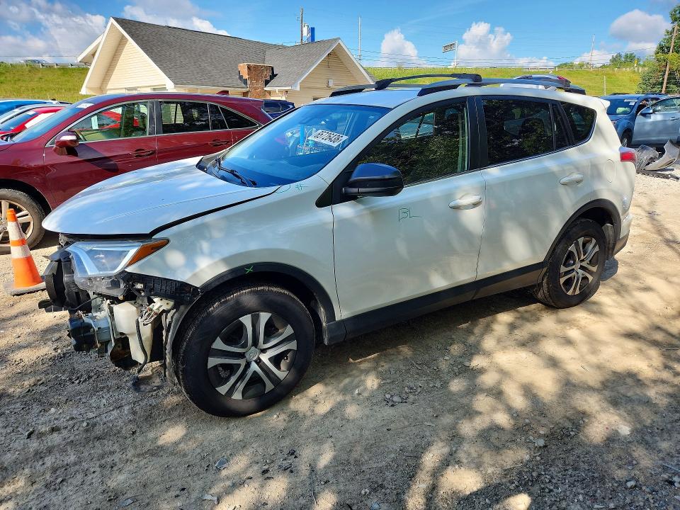 65726436 :رقم المزاد ، JTMBFREV7JJ187586 vin ، 2018 Toyota Rav4 مزاد بيع