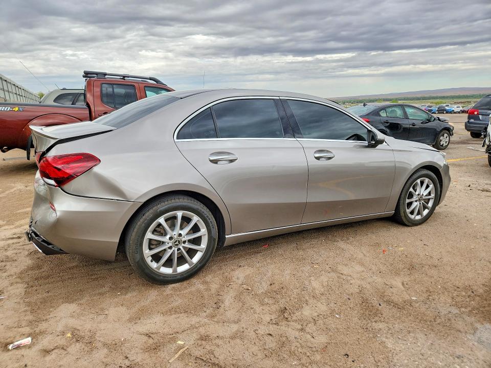 65662726 :رقم المزاد ، WDD3G4EB4LW038512 vin ، 2020 Mercedes-benz A مزاد بيع