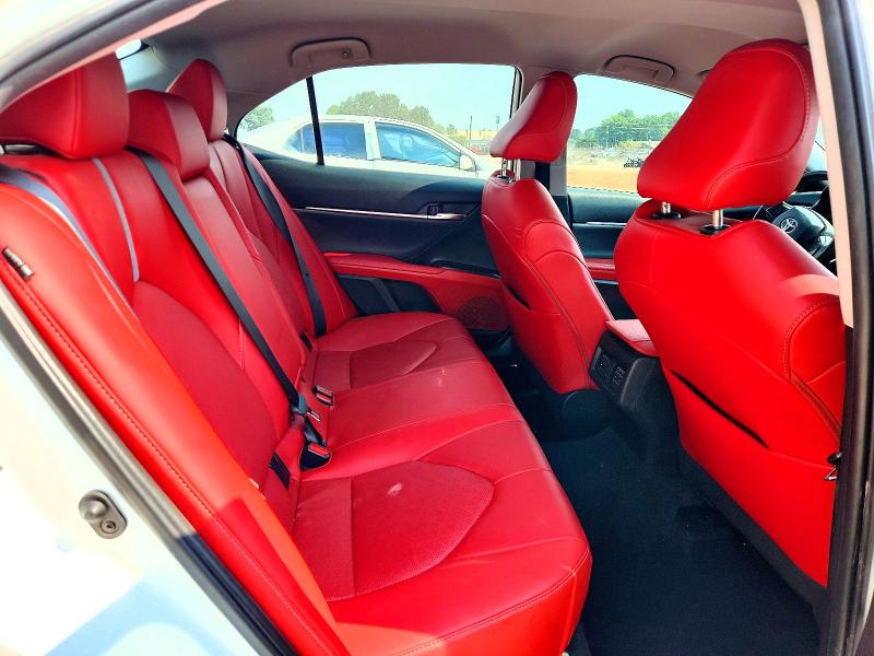 63447966 :رقم المزاد ، 4T1K61AK0NU030706 vin ، 2022 Toyota Camry مزاد بيع