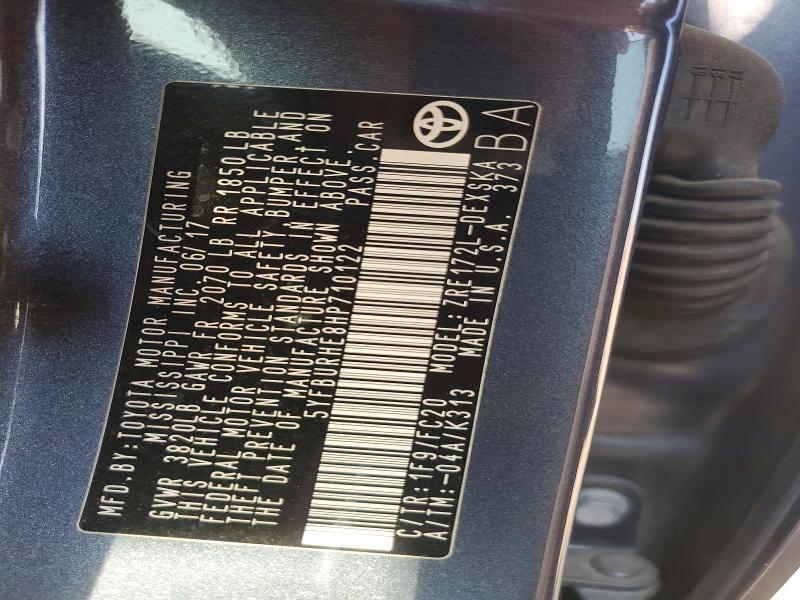 63697826 :رقم المزاد ، 5YFBURHE8HP710122 vin ، 2017 Toyota Corolla مزاد بيع