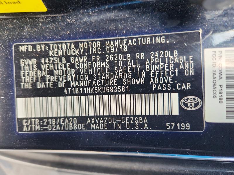 64304176 :رقم المزاد ، 4T1B11HK5KU683581 vin ، 2019 Toyota Camry مزاد بيع