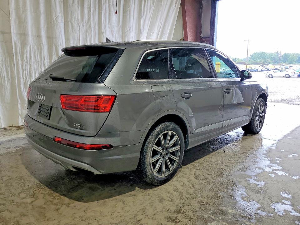 Продажа на аукционе авто 2017 Audi Q7, vin: WA1LAAF76HD020482, номер лота: 66721556