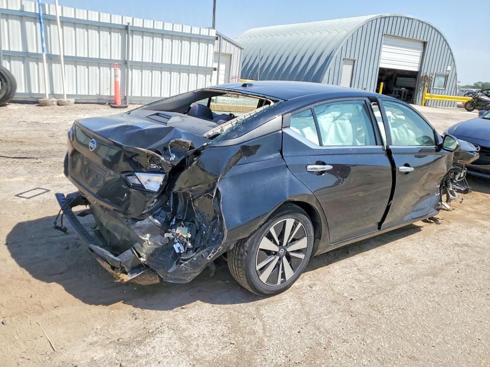 Продажа на аукционе авто 2022 Nissan Altima, vin: 1N4BL4DV4NN351247, номер лота: 64992726