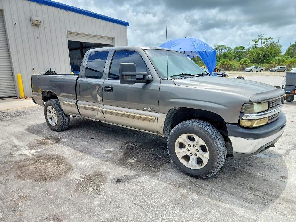 2000 Chevrolet Silverado მანქანა იყიდება აუქციონზე, vin: 2GCEC19T2Y1167881, აუქციონის ნომერი: 64331016