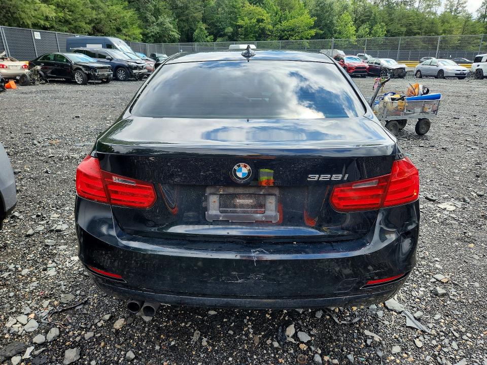 63404236 :رقم المزاد ، WBA3A5C56DJ462624 vin ، 2013 Bmw 328 مزاد بيع