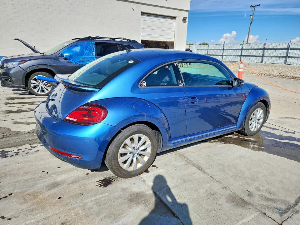65146216 :رقم المزاد ، 3VWFD7AT9KM717252 vin ، 2019 Volkswagen Beetle مزاد بيع
