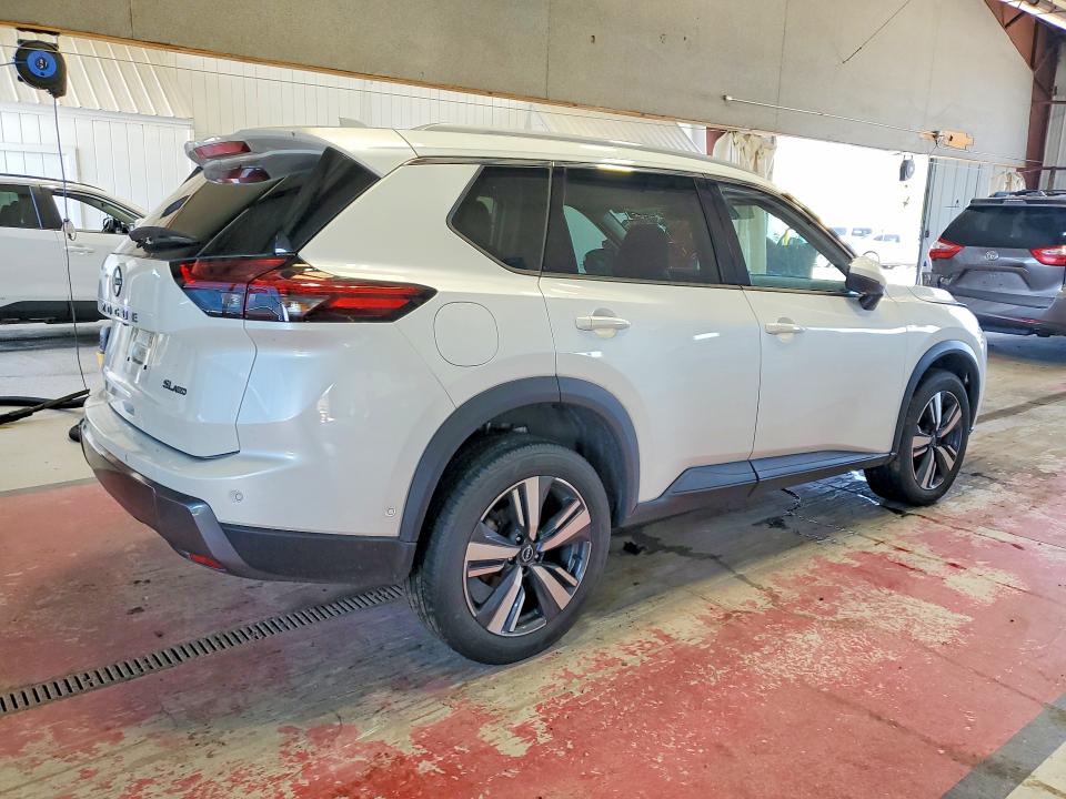 Продаж на аукціоні авто 2024 Nissan Rogue, vin: 5N1BT3CB4RC705762, номер лоту: 62660216