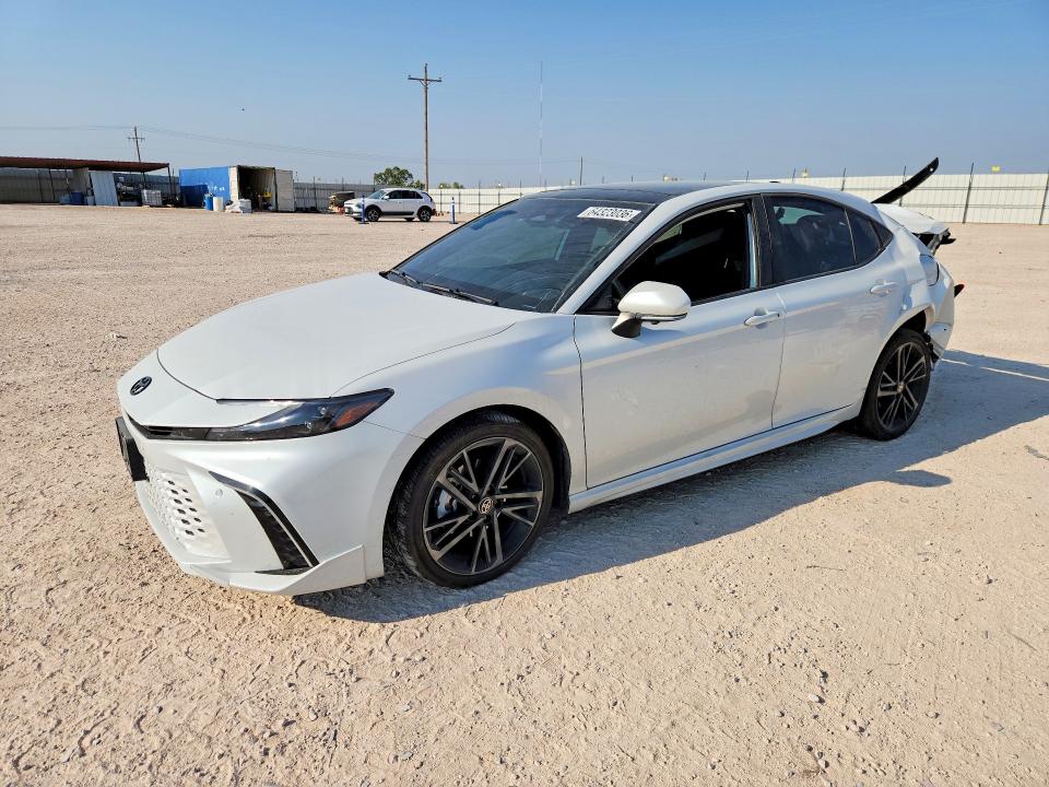 64323036 :رقم المزاد ، 4T1DBADK0SU513415 vin ، 2025 Toyota Camry مزاد بيع