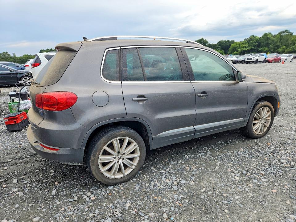 2016 Volkswagen Tiguan მანქანა იყიდება აუქციონზე, vin: WVGAV7AX6GW524217, აუქციონის ნომერი: 65171316