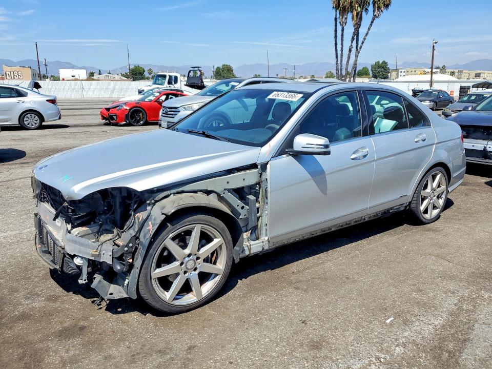 2014 Mercedes-benz C მანქანა იყიდება აუქციონზე, vin: WDDGF4HB3EA954713, აუქციონის ნომერი: 66313366