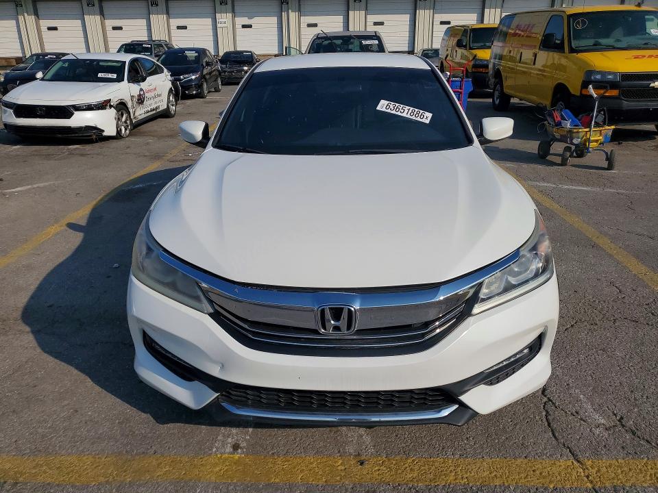 Aukcja sprzedaży 2017 Honda Accord, vin: 1HGCR2F10HA053030, numer aukcji: 63651886