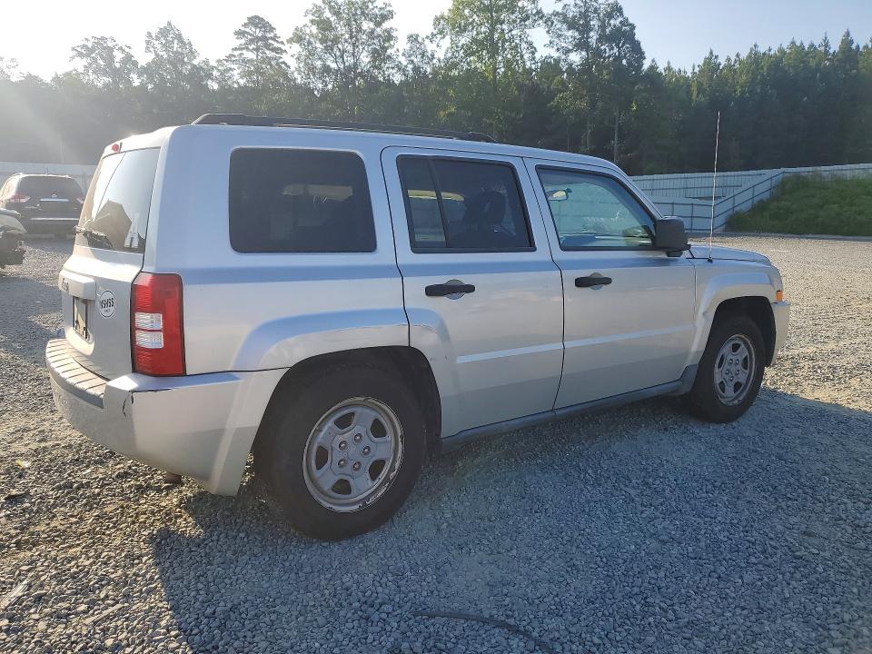2008 Jeep Patriot მანქანა იყიდება აუქციონზე, vin: 1J8FF28W08D514585, აუქციონის ნომერი: 65638306