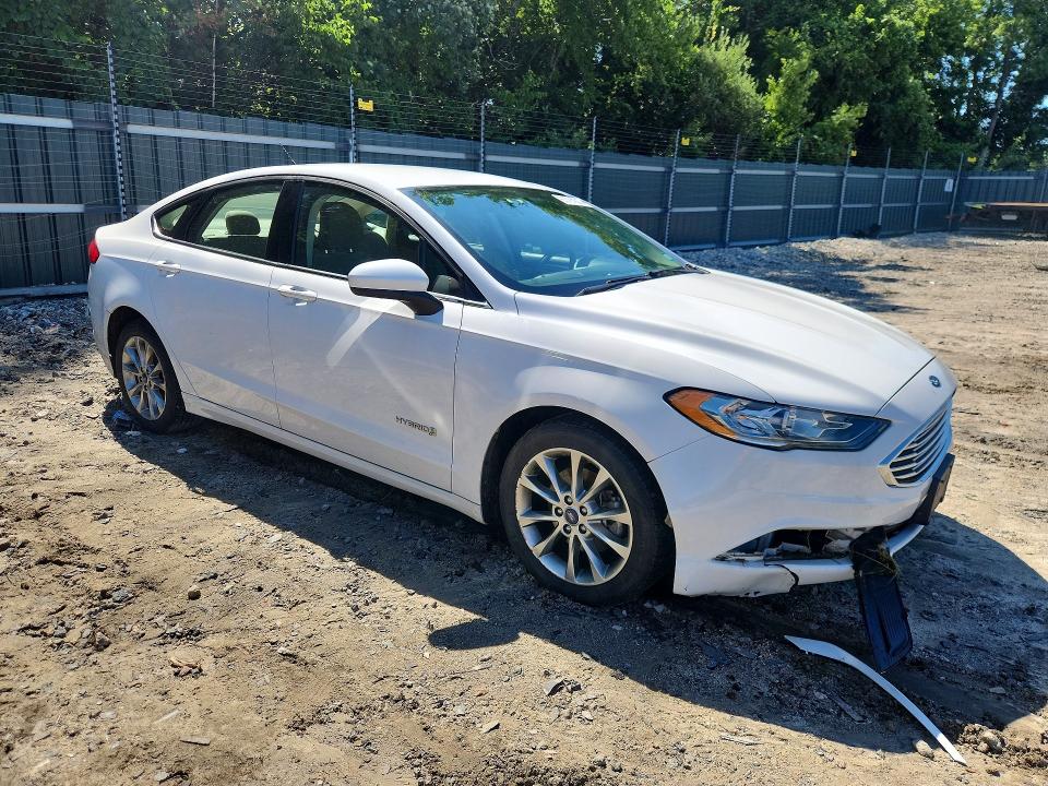 2017 Ford Fusion მანქანა იყიდება აუქციონზე, vin: 3FA6P0LU6HR261932, აუქციონის ნომერი: 63791906