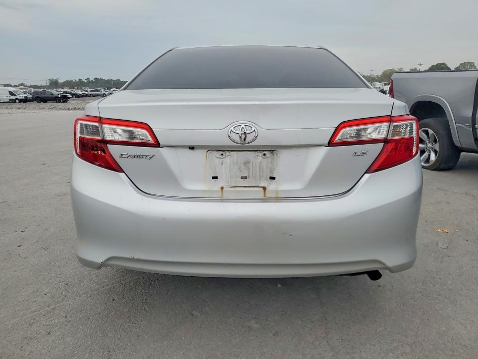 65681276 :رقم المزاد ، 4T4BF1FK8ER411900 vin ، 2014 Toyota Camry مزاد بيع