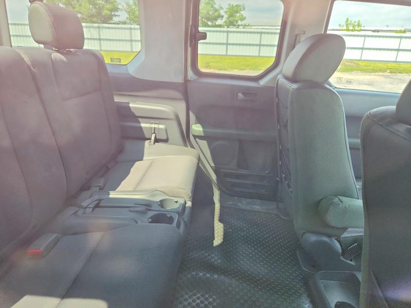 63805506 :رقم المزاد ، 5J6YH28625L033176 vin ، 2005 Honda Element مزاد بيع
