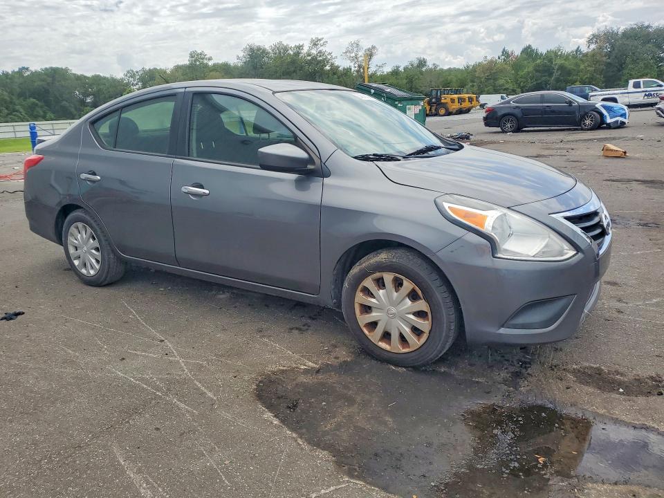 64218336 :رقم المزاد ، 3N1CN7AP9HL814894 vin ، 2017 Nissan Versa مزاد بيع