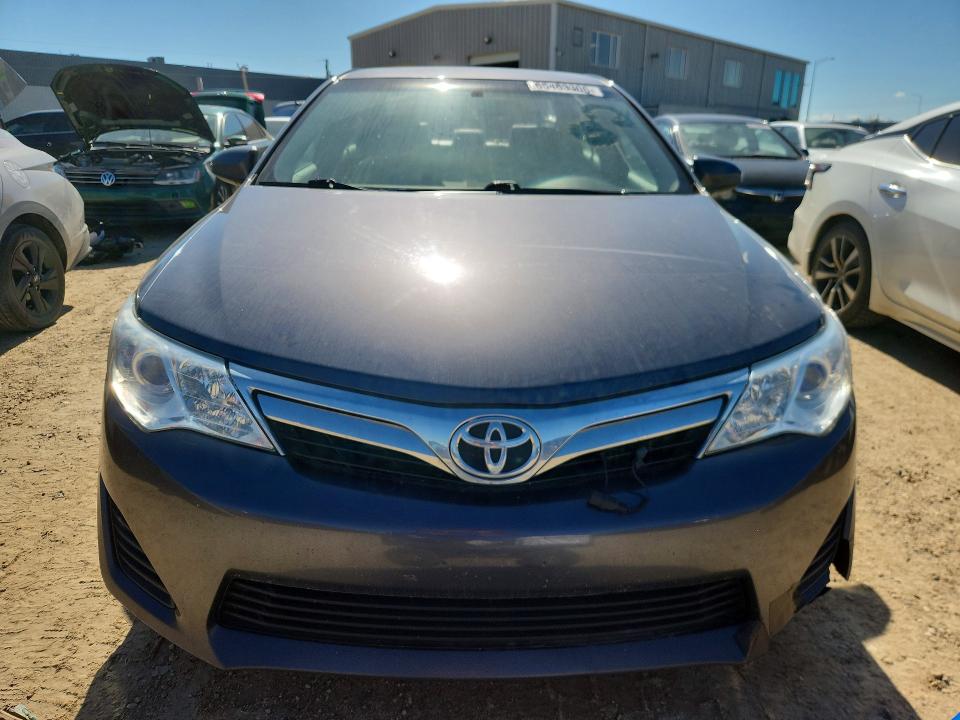 65463306 :رقم المزاد ، 4T1BF1FK3EU428002 vin ، 2014 Toyota Camry مزاد بيع