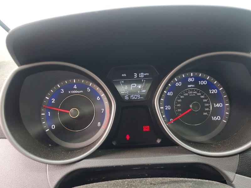 64147376 :رقم المزاد ، KMHDH4AE7FU266561 vin ، 2015 Hyundai Elantra مزاد بيع