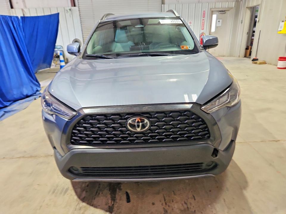 57321386 :رقم المزاد ، 7MUCAABG0PV046192 vin ، 2023 Toyota Corolla Cross مزاد بيع
