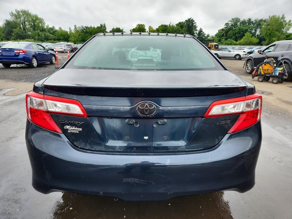 65291546 :رقم المزاد ، 4T1BF1FK9EU436654 vin ، 2014 Toyota Camry مزاد بيع