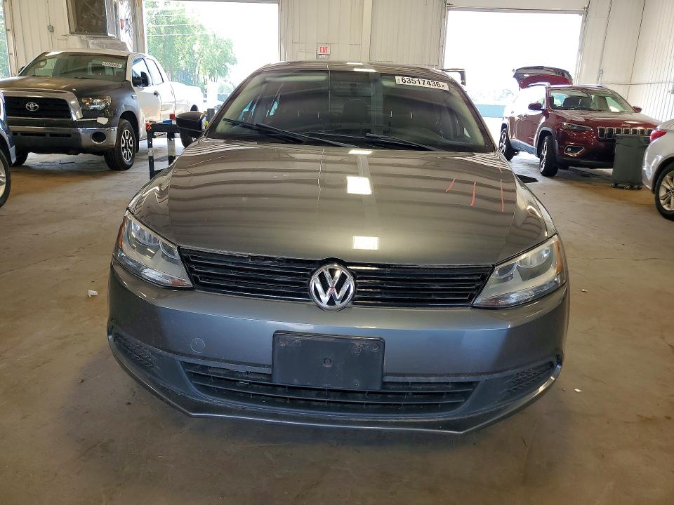 2014 Volkswagen Jetta მანქანა იყიდება აუქციონზე, vin: 3VW2K7AJ8EM427947, აუქციონის ნომერი: 63517436