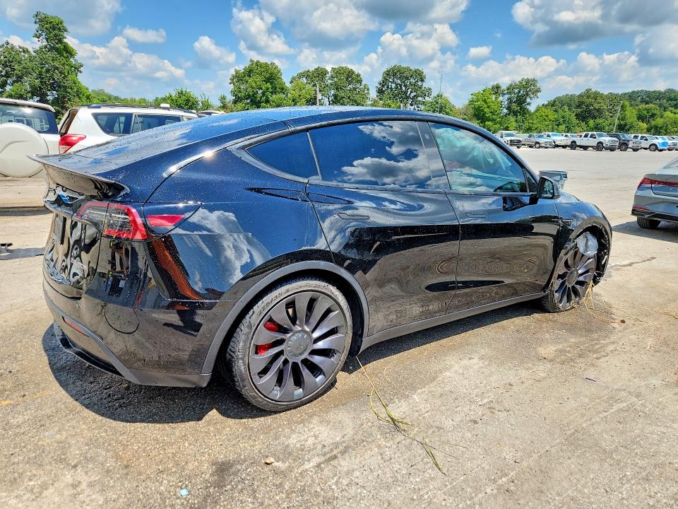 Продажа на аукционе авто 2021 Tesla Model Y, vin: 5YJYGDEFXMF301434, номер лота: 63660146