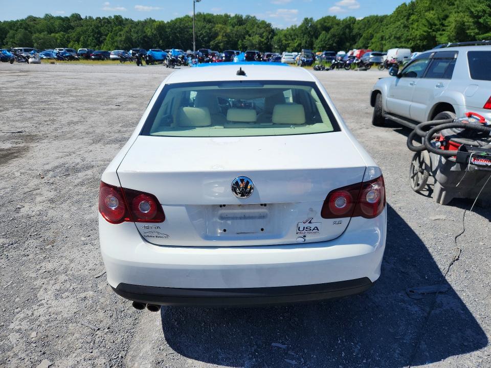 63090196 :رقم المزاد ، 3VWRZ7AJ0AM033654 vin ، 2010 Volkswagen Jetta مزاد بيع